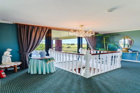 Photo of property in 260 State Highway 16, Kumeu, 0892