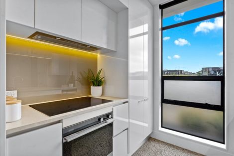 Photo of property in 254 Hobsonville Point Road, Hobsonville, Auckland, 0616