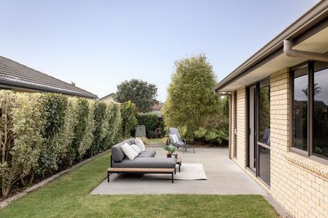 Photo of property in 8 Seabreeze Place, Papamoa Beach, Papamoa, 3118