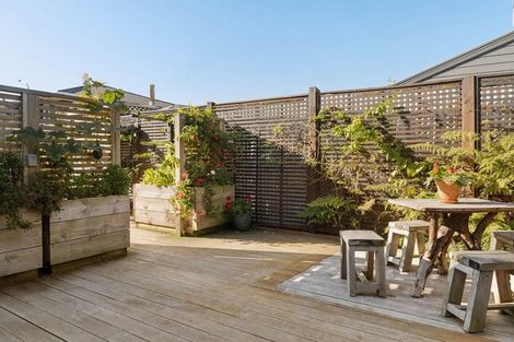 Photo of property in 563 Maunganui Road, Mount Maunganui, 3116