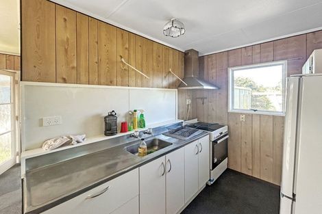 Photo of property in 13 Tregenna Street, Castlecliff, Whanganui, 4501