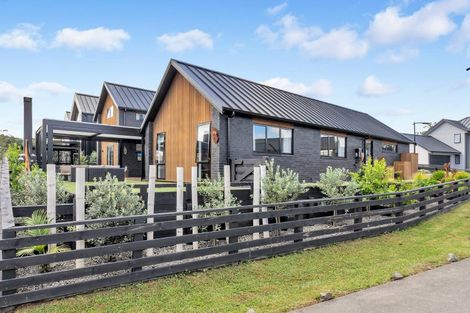 Photo of property in 3 Hirere Road, Whitford, Howick, 2571