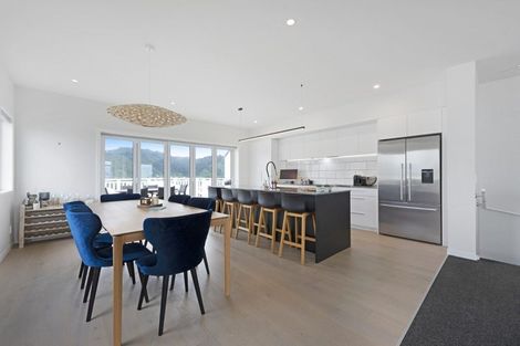 Photo of property in 74u2 Jubilee Road, Khandallah, Wellington, 6035
