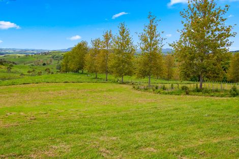 Photo of property in 54 Rangiora Road, Kaiwaka, 0573