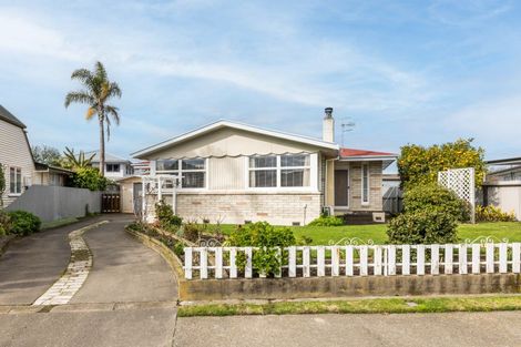 Photo of property in 27 Otatara Road, Taradale, Napier, 4112