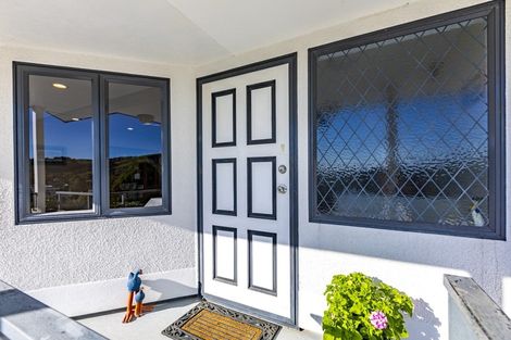 Photo of property in 37 Hetley Crescent, Taradale, Napier, 4112