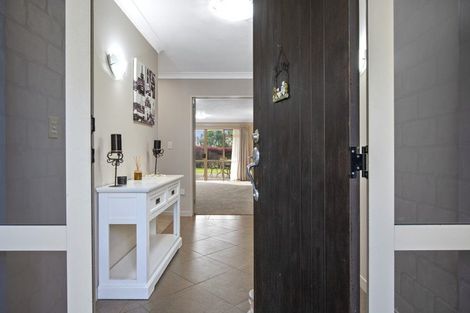 Photo of property in 21 Old Barn Road, Opaheke, Papakura, 2584