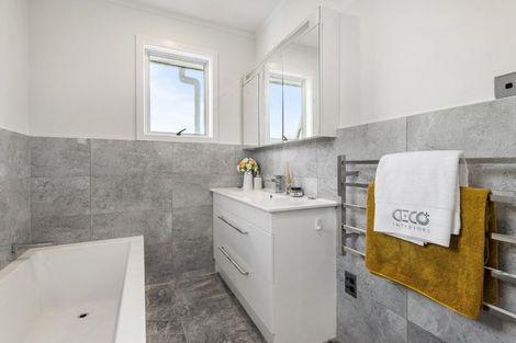 Photo of property in 101 Fairview Avenue, Fairview Heights, Auckland, 0632