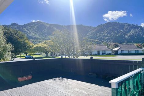 Photo of property in 1 Laredo Grove, Totara Park, Upper Hutt, 5018