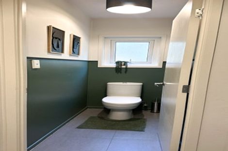 Photo of property in 4 Hiwihau Place, Glenfield, Auckland, 0629