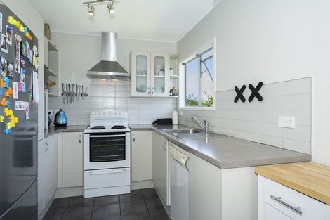 Photo of property in 23 Luckens Road, West Harbour, Auckland, 0618