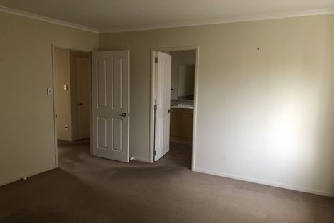 Photo of property in 28 Maypark Crescent, Flat Bush, Auckland, 2016