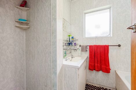 Photo of property in 2/69 Mountbatten Avenue, Hillcrest, Auckland, 0627