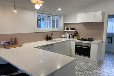Photo of property in 6 Coote Road, Bluff Hill, Napier, 4110