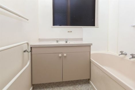 Photo of property in 6 Oakhurst Place, Russley, Christchurch, 8042