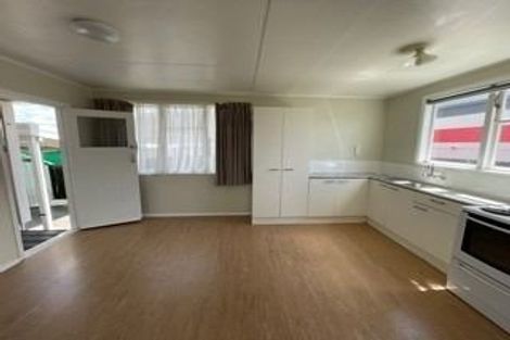 Photo of property in 47 Luckens Road, West Harbour, Auckland, 0618