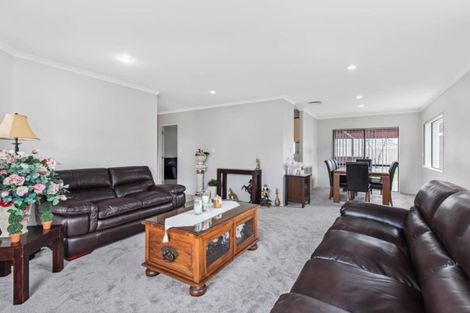 Photo of property in 13 Coleraine Place, East Tamaki, Auckland, 2016