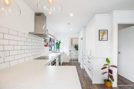 Photo of property in 3/27 Northall Road, New Lynn, Auckland, 0600