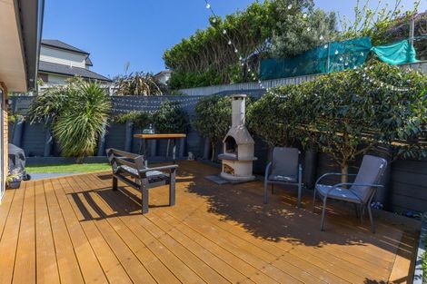 Photo of property in 8 Kaweka Close, Aotea, Porirua, 5024