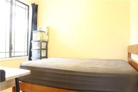 Photo of property in 11 Holsten Place, Massey, Auckland, 0614