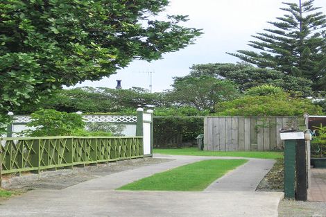 Photo of property in 2/70 Seaview Road, Paraparaumu Beach, Paraparaumu, 5032