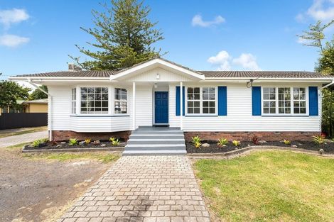 Photo of property in 402 West Coast Road, Glen Eden, Auckland, 0602