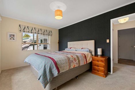 Photo of property in 10 Barraud Place, Pukehangi, Rotorua, 3015