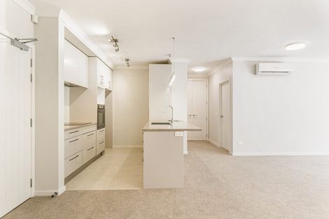 Photo of property in 16 Rewa Rewa Lane, Orewa, 0931