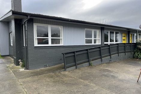 Photo of property in 50 Karaka Crescent, Levin, 5510
