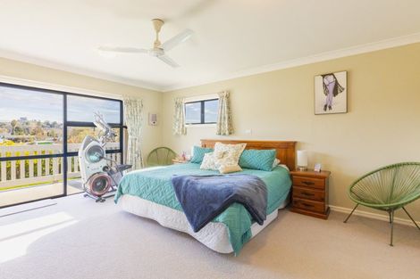 Photo of property in 20 Bennett Street, Waipawa, 4210
