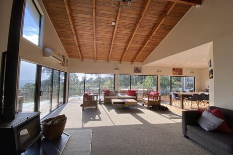 Photo of property in 285 Konini Road, Titirangi, Auckland, 0604