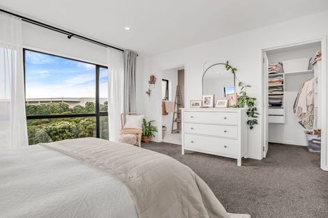 Photo of property in 1 Nga Waka Place, Mangere, Auckland, 2022