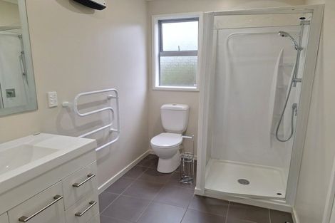 Photo of property in 82a Kirton Drive, Riverstone Terraces, Upper Hutt, 5018