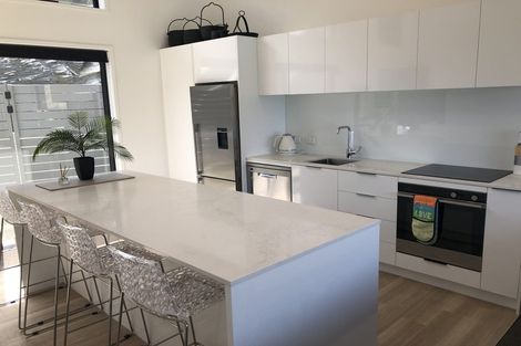 Photo of property in 17 Highlands Close, Queenstown, 9300