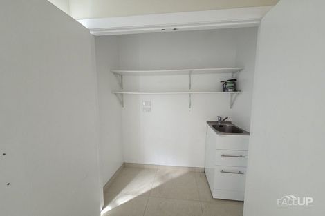 Photo of property in 1/16 Northcote Road, Takapuna, Auckland, 0622