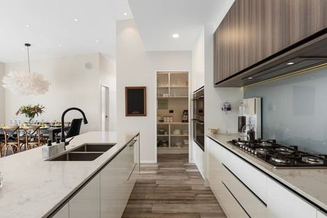 Photo of property in 7 Syd Grant Crescent, Orewa, 0931