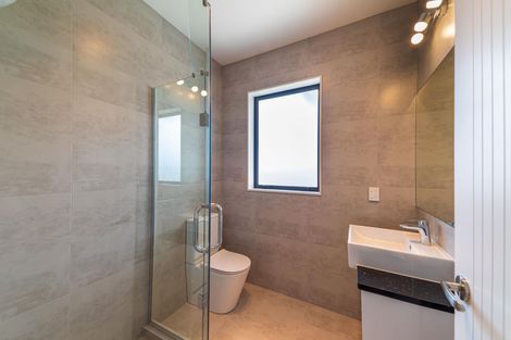 Photo of property in 18 Parton Road, Pukekohe, 2120