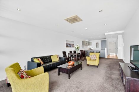 Photo of property in 407/7 Humber Street, Pandora, Napier, 4110