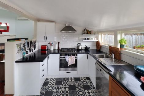 Photo of property in 37 Donald Mclean Street, Newtown, Wellington, 6021