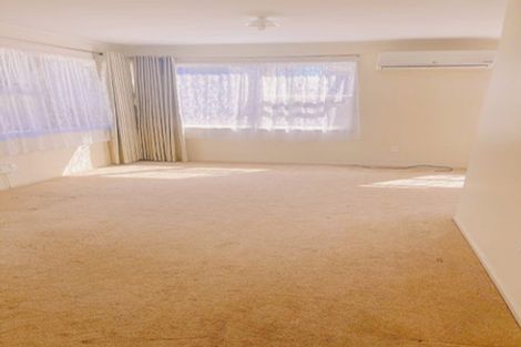 Photo of property in 7 Tamahere Drive, Glenfield, Auckland, 0629