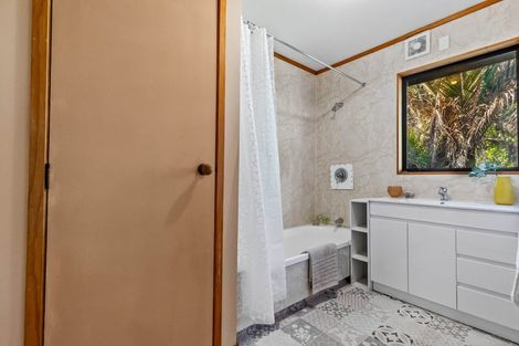 Photo of property in 21a Western Road, Laingholm, Auckland, 0604