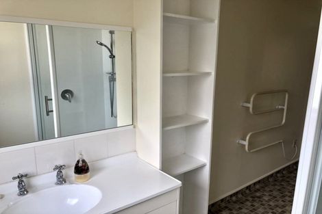 Photo of property in 3 Cambridge Terrace, Taradale, Napier, 4112