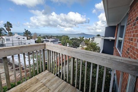Photo of property in 4/73 Castor Bay Road, Castor Bay, Auckland, 0620