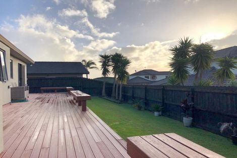 Photo of property in 11 Dairyland Drive, East Tamaki Heights, Auckland, 2016
