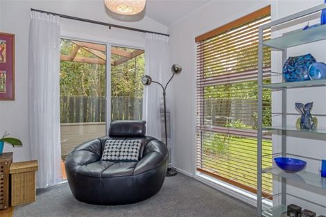 Photo of property in 31 Oteha Valley Road, Northcross, Auckland, 0632