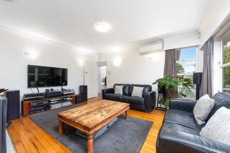 Photo of property in 72 Colwill Road, Massey, Auckland, 0614