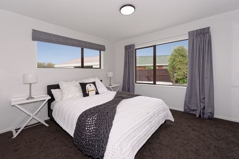 Photo of property in 36 Kirsten Place, Parklands, Christchurch, 8083