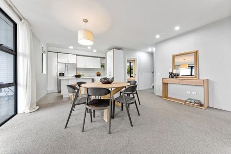 Photo of property in 1/176 Mcleod Road, Te Atatu South, Auckland, 0610