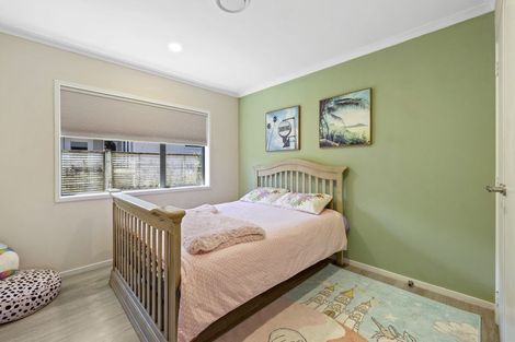 Photo of property in 9 Sampson Avenue, Waiwhakaiho, New Plymouth, 4312