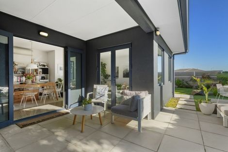 Photo of property in 70 Pacific View Road, Papamoa Beach, Papamoa, 3118